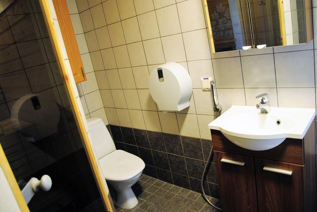 Tastulan Lomakylae Otel Kaustinen Oda fotoğraf
